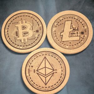 Dessous de plats trio crypto.